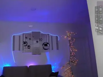 Swarowskaya  live sex cam