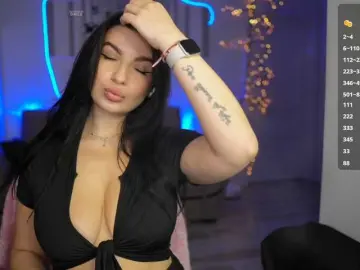Swarowskaya  live sex cam