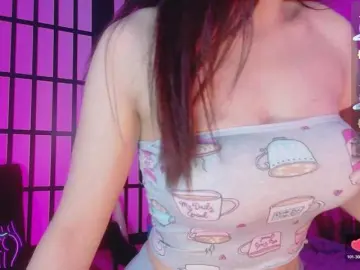 Uyennhi99  live sex cam