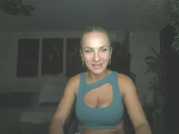 Annamari1563  live sex cam