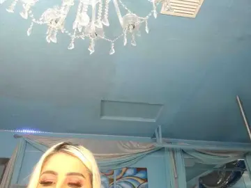 Adrianna_fox  live sex cam