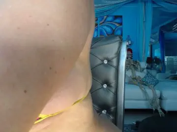 Adrianna_fox  live sex cam