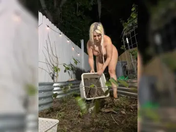 Adrianna_fox  live sex cam