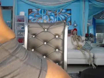 Adrianna_fox  live sex cam