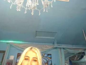 Adrianna_fox  live sex cam