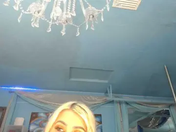 Adrianna_fox  live sex cam