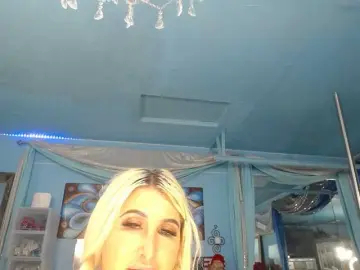 Adrianna_fox  live sex cam