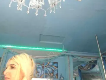 Adrianna_fox  live sex cam