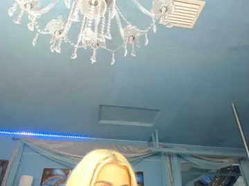 Adrianna_fox  live sex cam