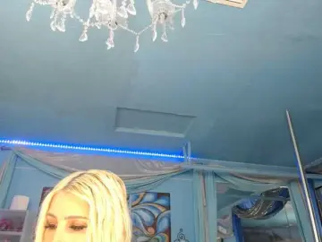 Adrianna_fox  live sex cam