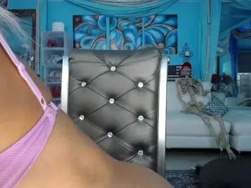 Adrianna_fox  live sex cam