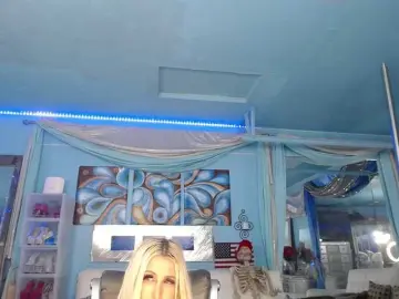 Adrianna_fox  live sex cam