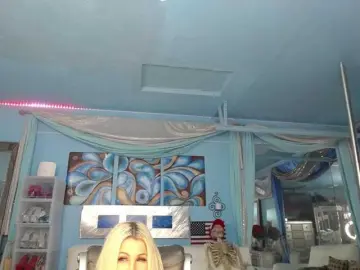 Adrianna_fox  live sex cam