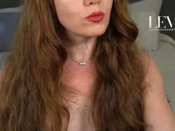 Levurassets  live sex cam