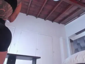 Thebigpam  live sex cam