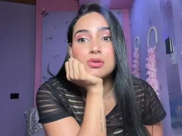 Ashlyrouxx  live sex cam