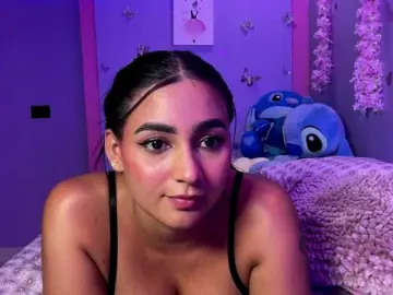 Ashlyrouxx  live sex cam