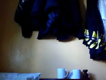 Bobbyd  live sex cam