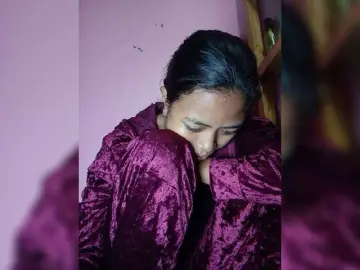 Rudih  live sex cam