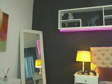 TaniaKarevina  live sex cam