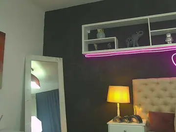 TaniaKarevina  live sex cam