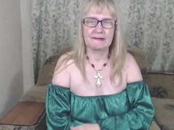 Koroleva70  live sex cam