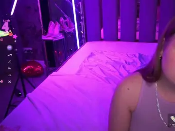 CrystallPaws  live sex cam