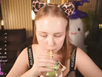 CrystallPaws  live sex cam