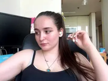 EmillyCarte  live sex cam