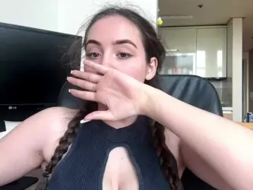 EmillyCarte  live sex cam