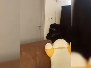 Hotpetitesa  live sex cam