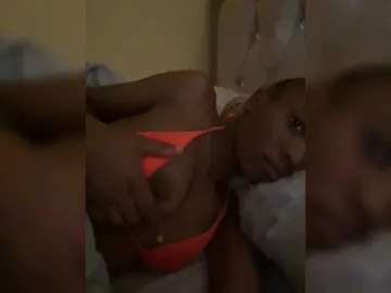 Kiki-12a  live sex cam