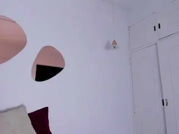 Sara-Parkeer  live sex cam