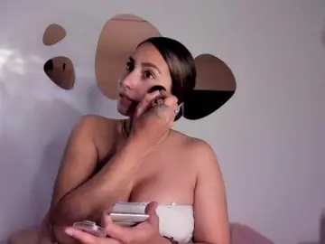 Sara-Parkeer  live sex cam