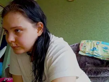 SweetPiggy13  live sex cam