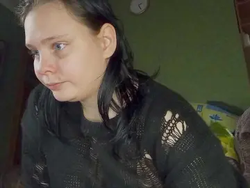 SweetPiggy13  live sex cam