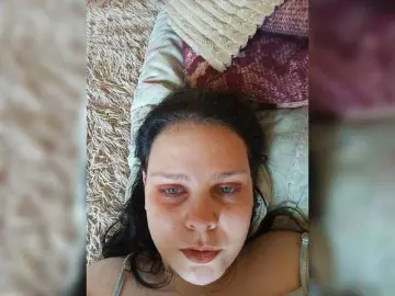 SweetPiggy13  live sex cam