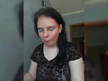 SweetPiggy13  live sex cam