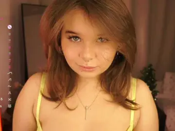 YesImAnna  live sex cam