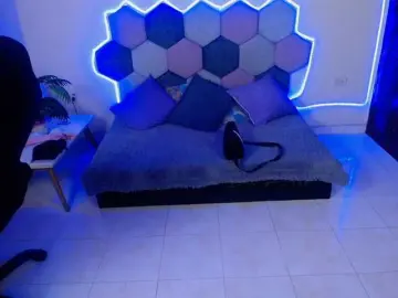 Raven-dark  live sex cam