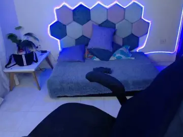Raven-dark  live sex cam
