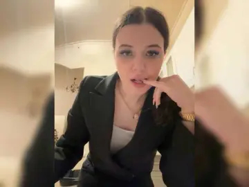 Tut-net-seksa  live sex cam