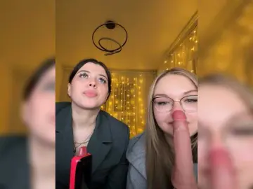 Tut-net-seksa  live sex cam