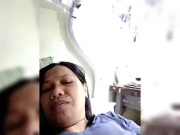 Chatty22  live sex cam