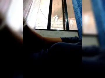 Chatty22  live sex cam