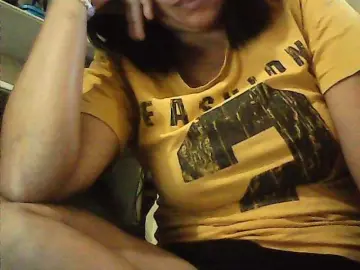 Chatty22  live sex cam