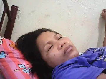 Chatty22  live sex cam