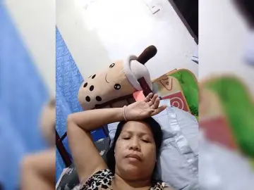 Chatty22  live sex cam