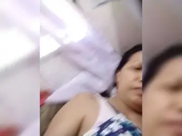 Chatty22  live sex cam