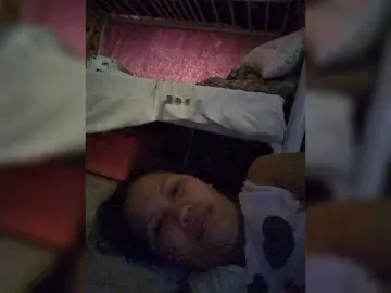 Chatty22  live sex cam